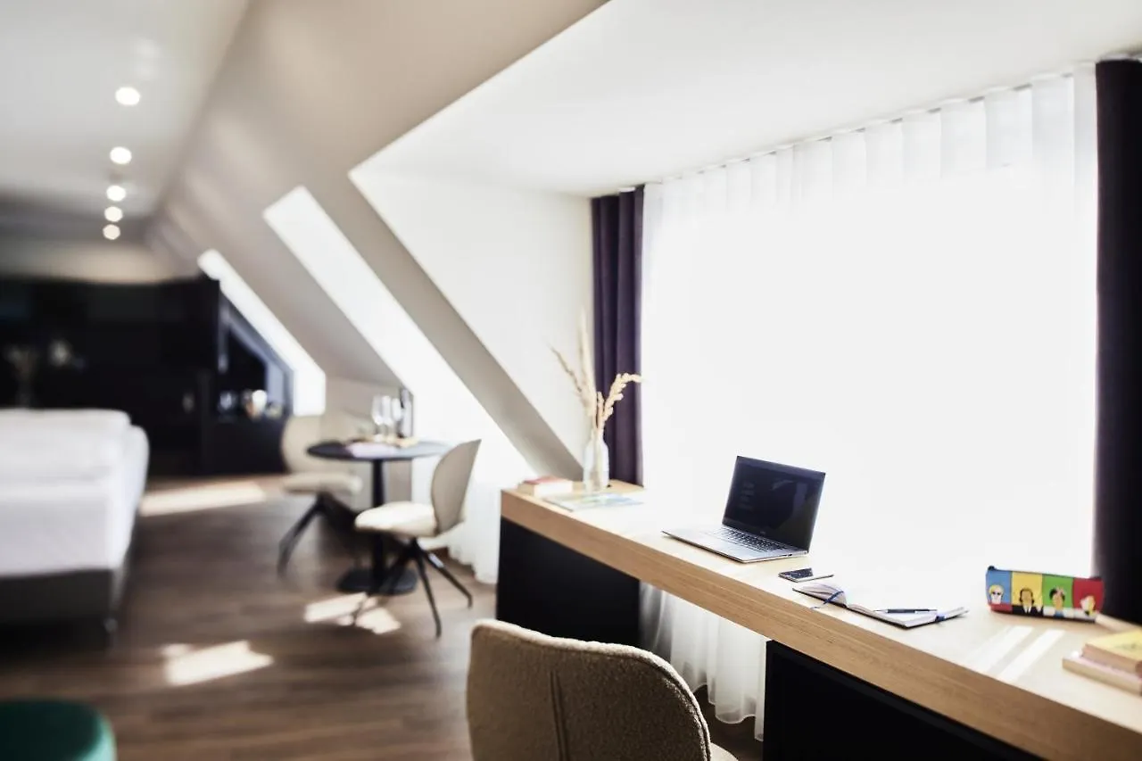 Design- Und Kunsthotel Muenchen מלון